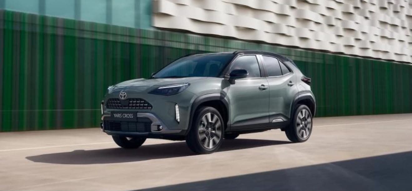 טויוטה YARIS CROSS ECO HSD
